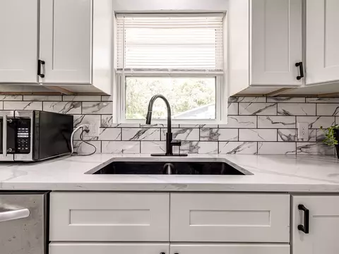 Kitchen - 4023 E Virgin St, Tulsa, OK 74115 photo 5 of 7