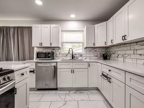 Kitchen - 4023 E Virgin St, Tulsa, OK 74115 photo 3 of 7