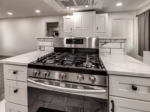 Kitchen - 4023 E Virgin St, Tulsa, OK 74115 photo 6 of 7