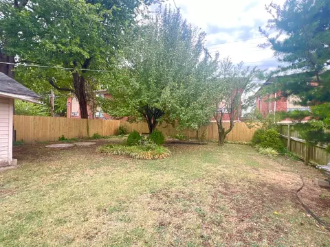 Exterior - 2532 E 7th St, Tulsa, OK 74104 photo 3 of 5