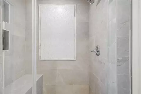 Bath - 2135 E 25th Pl, Tulsa, OK 74114 photo 5 of 6