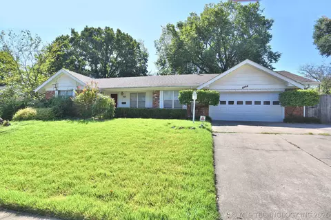 Exterior - 5736 E 63rd Pl, Tulsa, OK 74136 photo 6 of 6