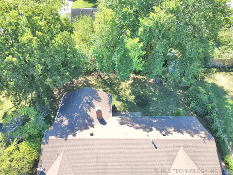 View/Area - 5736 E 63rd Pl, Tulsa, OK 74136 photo 2 of 6