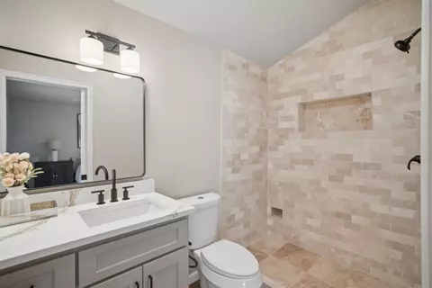 Bath - 2992 E 77th St, Tulsa, OK 74136 photo 3 of 3