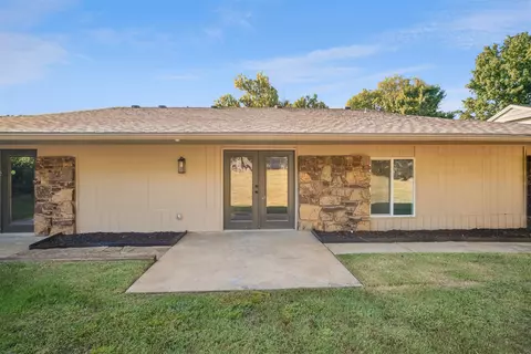 Exterior - 2992 E 77th St, Tulsa, OK 74136 photo 2 of 7