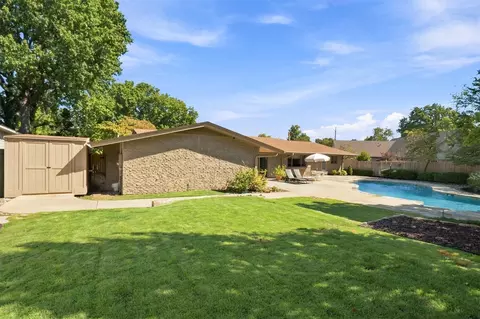 Exterior - 6316 E 57th Pl, Tulsa, OK 74135 photo 2 of 5