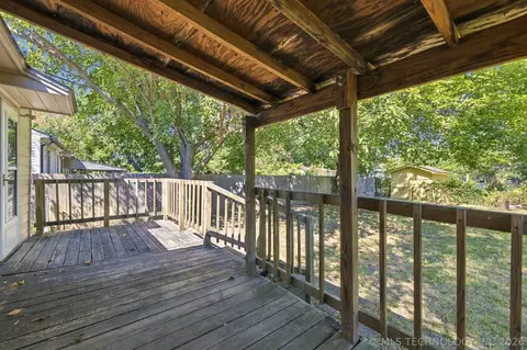 Exterior - 5951 E King Pl, Tulsa, OK 74115 photo 5 of 7