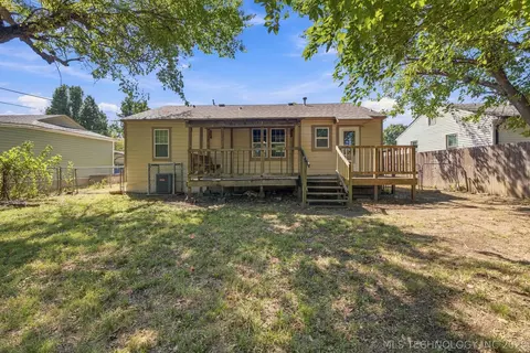 Exterior - 5951 E King Pl, Tulsa, OK 74115 photo 7 of 7