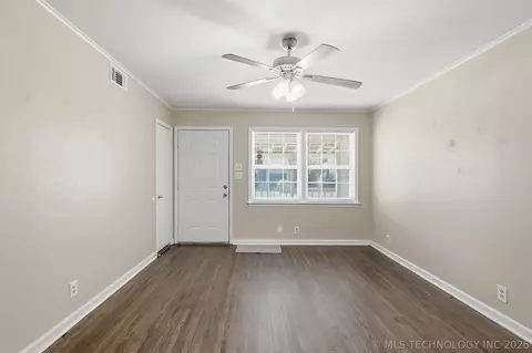 Living - 5951 E King Pl, Tulsa, OK 74115 photo 2 of 4