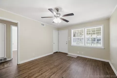 Living - 5951 E King Pl, Tulsa, OK 74115 photo 3 of 4