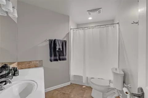 Bath - 4752 E 114th St NW, Tulsa, OK 74137 photo 9 of 9