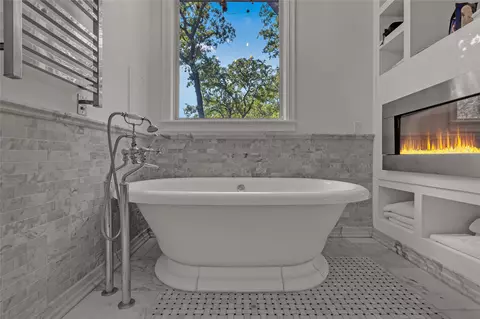 Bath - 4752 E 114th St NW, Tulsa, OK 74137 photo 4 of 9