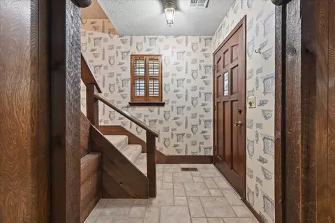Entry Way - 6915 E 78th Pl, Tulsa, OK 74133 photo 1 of 1