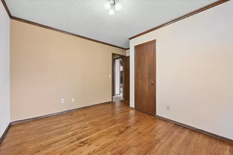 Bedroom - 6915 E 78th Pl, Tulsa, OK 74133 photo 5 of 9