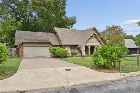 Exterior - 6915 E 78th Pl, Tulsa, OK 74133 photo 2 of 6