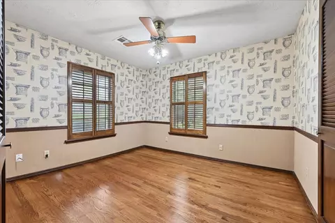 Bedroom - 6915 E 78th Pl, Tulsa, OK 74133 photo 1 of 9