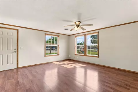 Living - 212 Duncan Ave, Checotah, OK 74426 photo 1 of 4