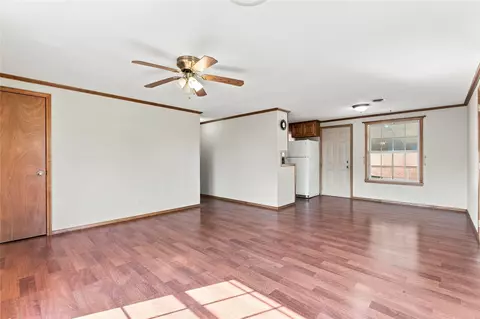 Living - 212 Duncan Ave, Checotah, OK 74426 photo 3 of 4