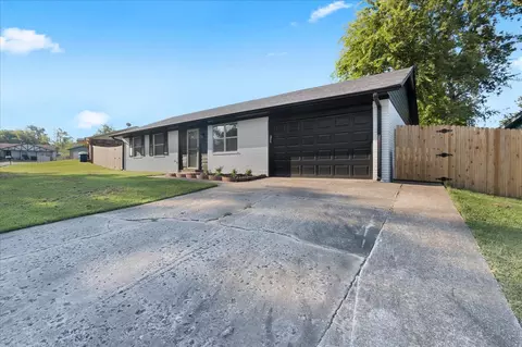 Exterior - 13178 E 29th St, Tulsa, OK 74134 photo 4 of 5