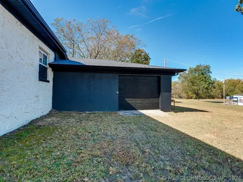 Exterior - 120 Pruitt Rd, Ada, OK 74820 photo 5 of 8