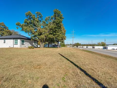 Exterior - 120 Pruitt Rd, Ada, OK 74820 photo 4 of 8