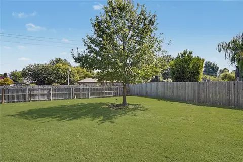 Exterior - 7136 E 82nd St, Tulsa, OK 74133 photo 5 of 5