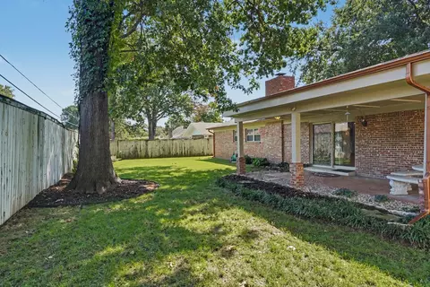 Exterior - 1713 E 60th St, Tulsa, OK 74105 photo 4 of 4
