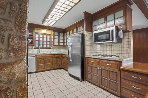 Kitchen - 1713 E 60th St, Tulsa, OK 74105 photo 2 of 5