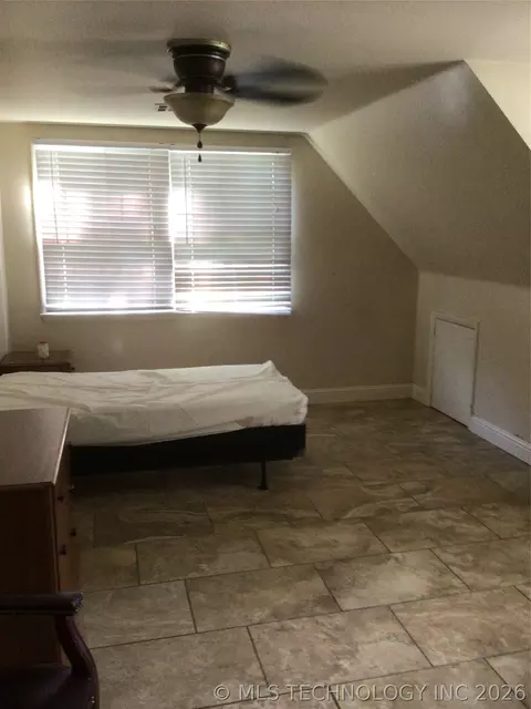 Bedroom - 508 SE 17th St, Pryor, OK 74361 photo 6 of 6