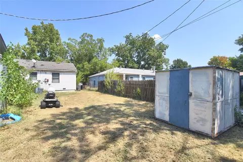 Exterior - 5906 E King St, Tulsa, OK 74115 photo 7 of 8