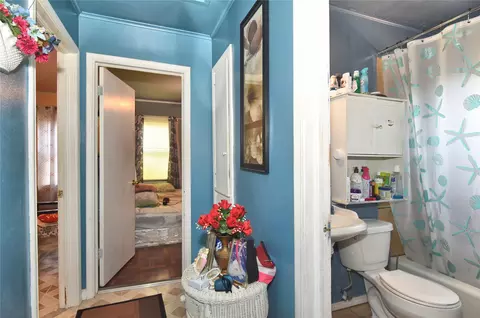 Entry Way - 5906 E King St, Tulsa, OK 74115 photo 1 of 1
