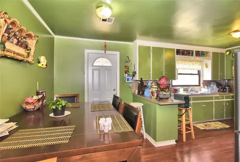 Dining - 5906 E King St, Tulsa, OK 74115 photo 2 of 3