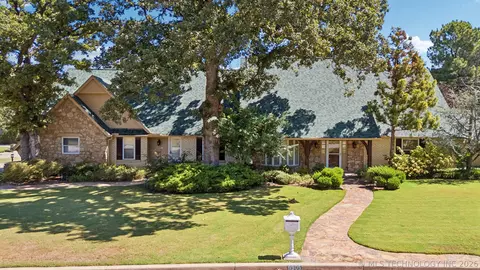 9905 S Maplewood Ave, Tulsa, OK 74137