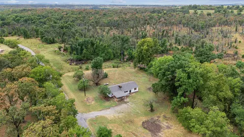 925 W County Road 5990 Rd, Pawhuska, OK 74056