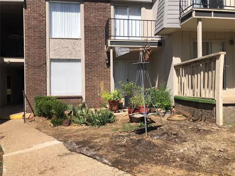 Exterior - 4830 E 68th Street 144, Tulsa, OK 74136 photo 5 of 6
