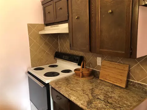 Kitchen - 4830 E 68th Street 144, Tulsa, OK 74136 photo 1 of 2