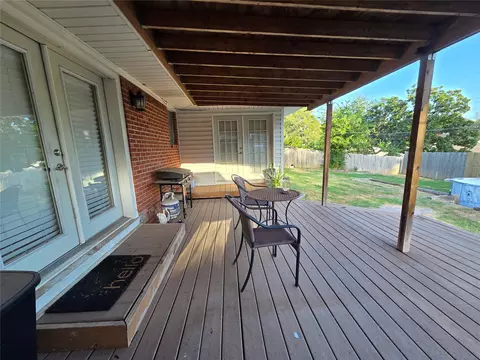 Exterior - 1917 E 11 St, Ada, OK 74820 photo 2 of 3
