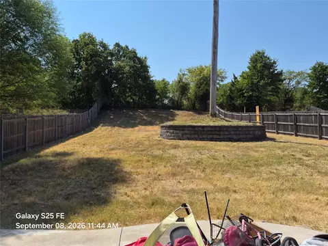 Exterior - 2109 E Winston St, Broken Arrow, OK 74012 photo 2 of 2