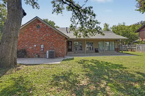 Exterior - 3041 E 84th St, Tulsa, OK 74137 photo 4 of 9