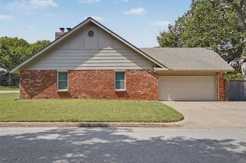 Exterior - 3041 E 84th St, Tulsa, OK 74137 photo 3 of 9