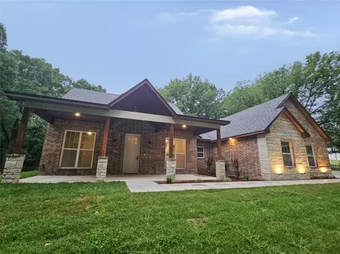 302 Oak Ridge Rd, Fort Gibson, OK 74434