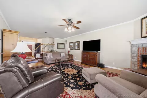 Living - 7407 E Galveston Pl, Broken Arrow, OK 74014 photo 2 of 4