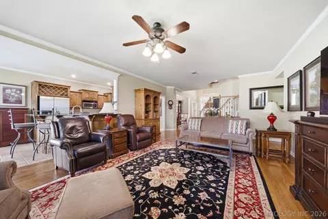 Living - 7407 E Galveston Pl, Broken Arrow, OK 74014 photo 3 of 4