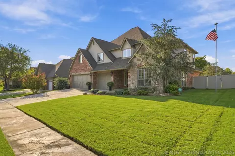 Exterior - 7407 E Galveston Pl, Broken Arrow, OK 74014 photo 2 of 5