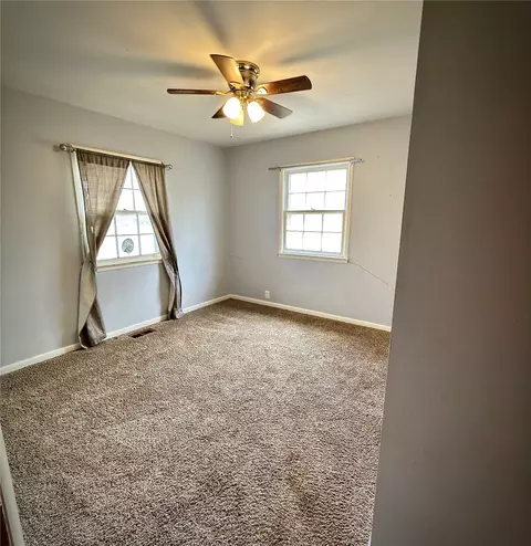 Bedroom - 908 W Commercial, Haskell, OK 74436 photo 4 of 4