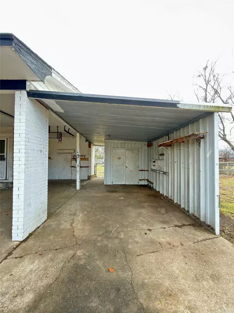 Other - 908 W Commercial, Haskell, OK 74436 photo 2 of 3