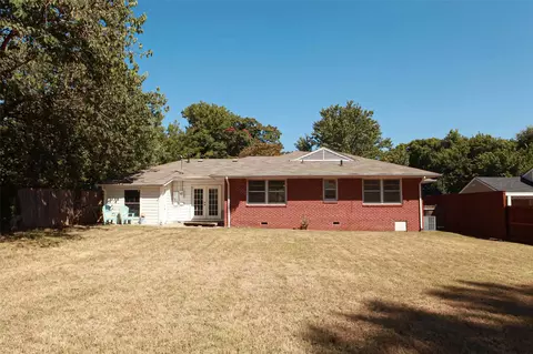 Exterior - 5312 E 3rd St, Tulsa, OK 74112 photo 6 of 7
