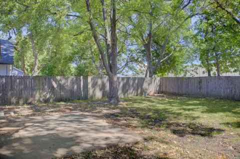 Exterior - 9007 S 77th East Pl, Tulsa, OK 74133 photo 4 of 8