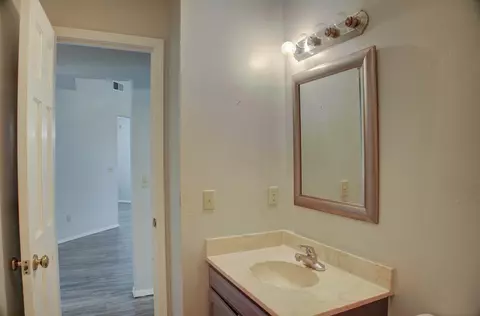 Bath - 9007 S 77th East Pl, Tulsa, OK 74133 photo 5 of 5