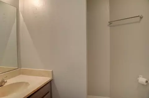 Bath - 9007 S 77th East Pl, Tulsa, OK 74133 photo 1 of 5